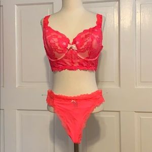 🌈Victoria Secret gorgeous bra (EUC) and panty (NWT)🌈